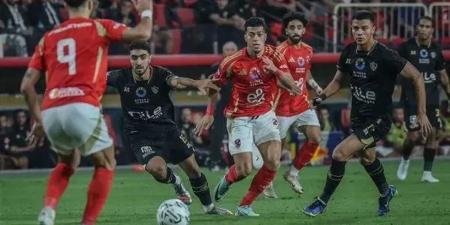 «المشهد اليمني» يكشف أسماء طاقم حكام مباراة الأهلي والزمالك في قمة الدوري المصري