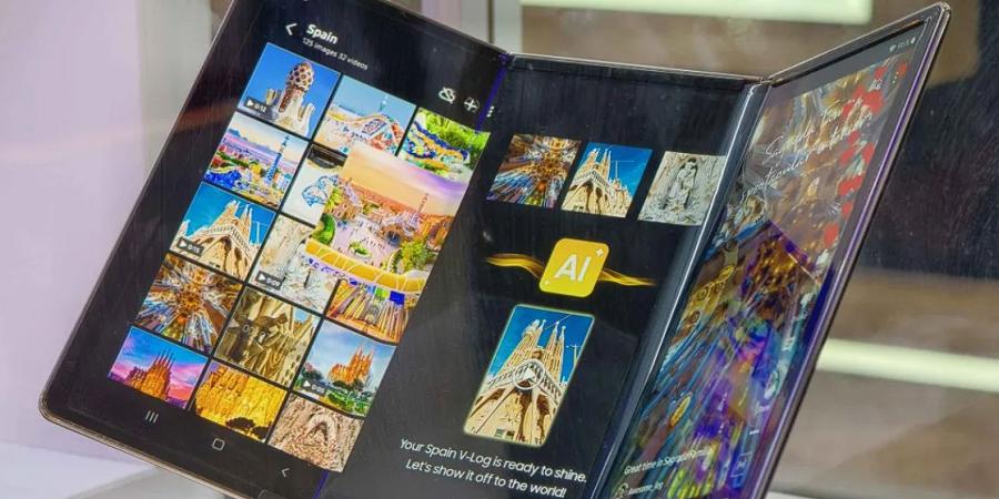 #MWC25 سامسونج تكشف عن نموذج Flex G المحدث في خطوة نحو اطلاق Galaxy G Fold ثلاثي الطي