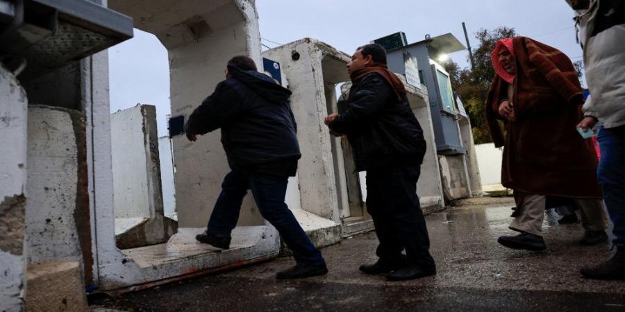 الخارجية الفلسطينية تطالب بتدخل دولي لتمكين الفلسطينيين من الصلاة في المسجد الأقصى