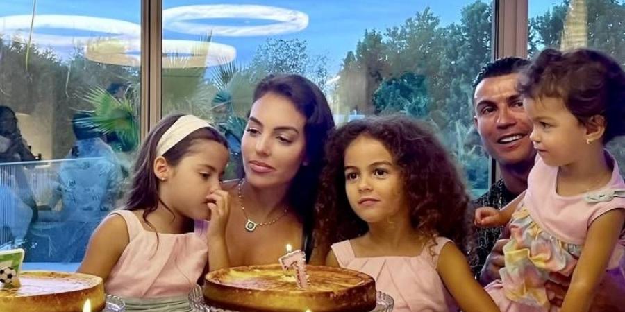 ما هي رسالة «رونالدو» في يوم المرأة العالمي؟