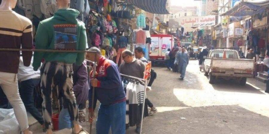 100 مخالفة إشغال طريق ورفع إعلانات مخالفة في حملة مكبرة ببني مزار